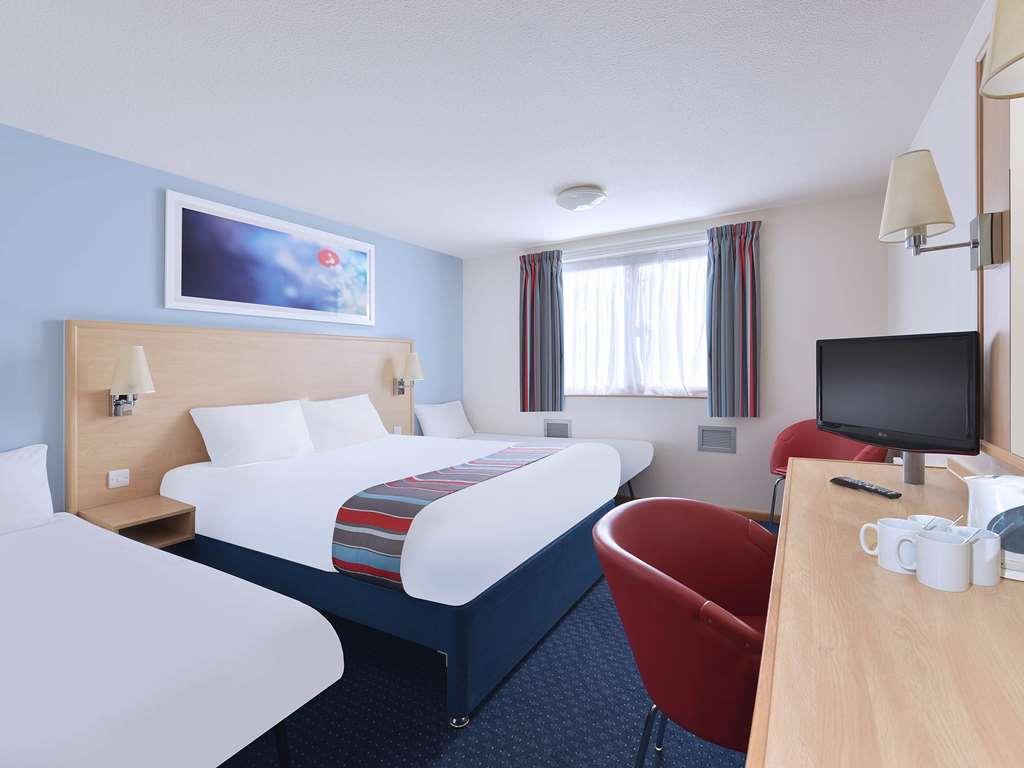 Travelodge Алфретон Номер фото